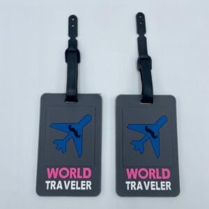 זוג תגים מעוצבים WORLD TRAVELER